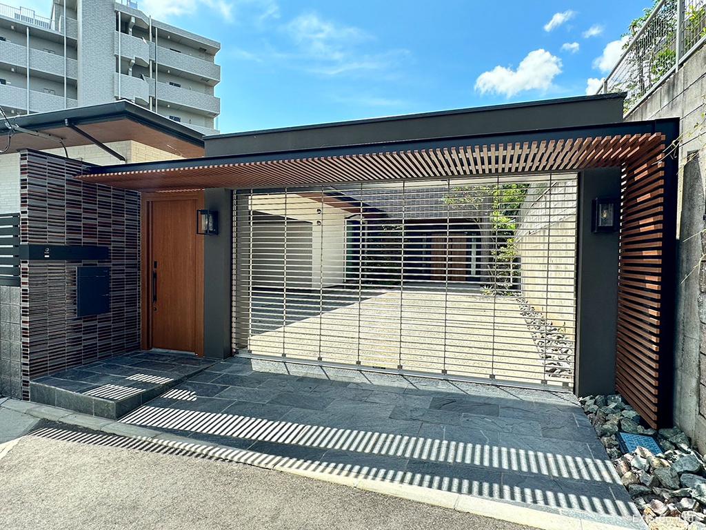 ファサード・カースペース 部門/金賞/株式会社 DecoLab 様